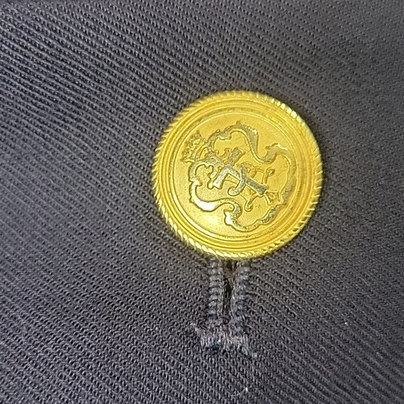 Talbots vintage navy blazer with gold crest emblem buttons - Picture 9 of 11